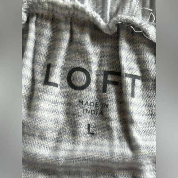 Loft Striped Ruffle Halter Flounce Top Size Large NWOT blue white - Picture 4 of 13